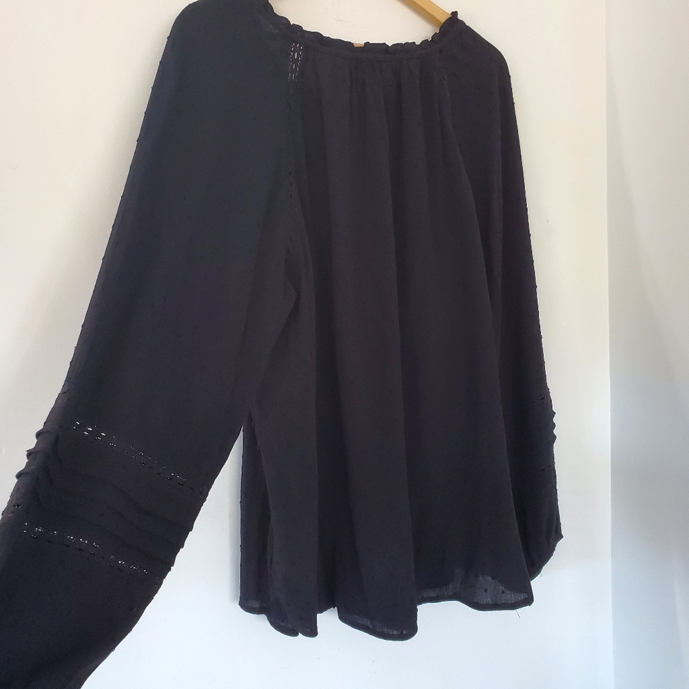 TORRID Sz 3/US 3X Black Dobby Gauze LS Blouse Button Up Crochet Ruffle 2023 EUC - Picture 9 of 12